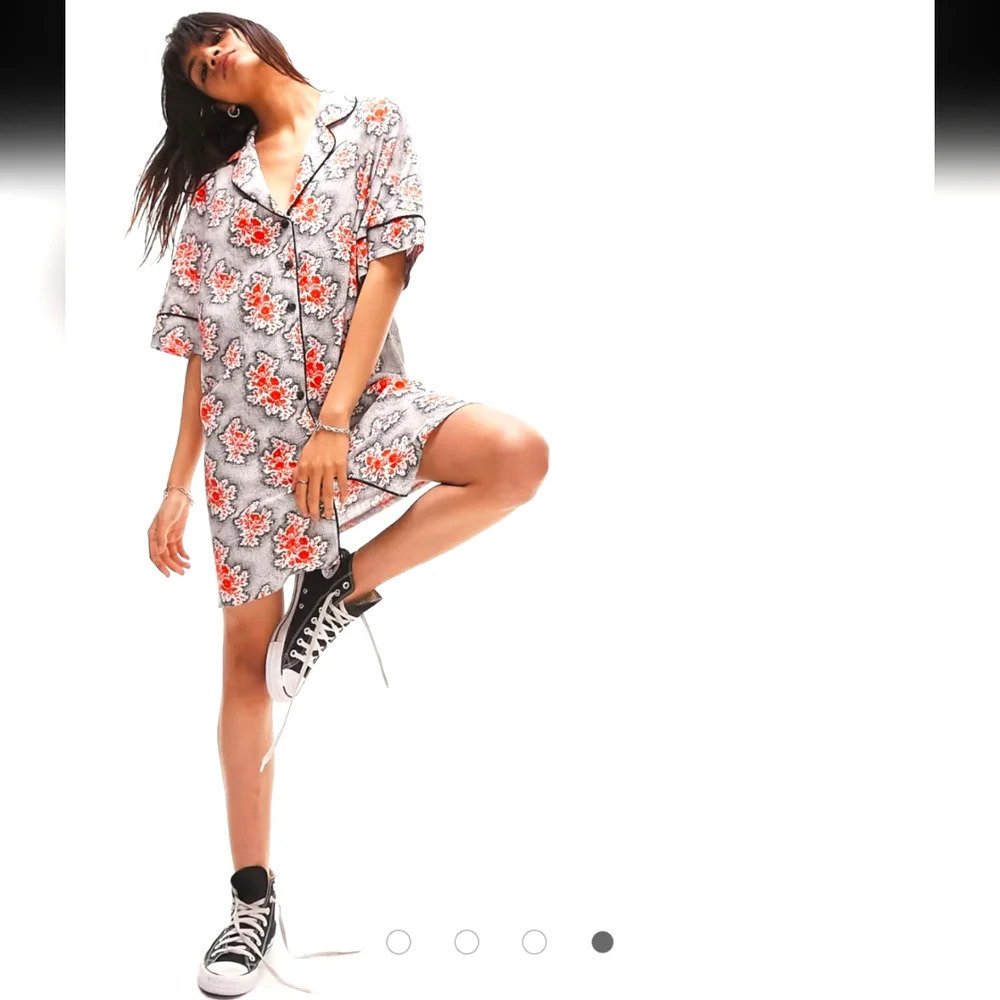 Topshop souvenir shirt dress in red and black floral - Picture 4 of 10